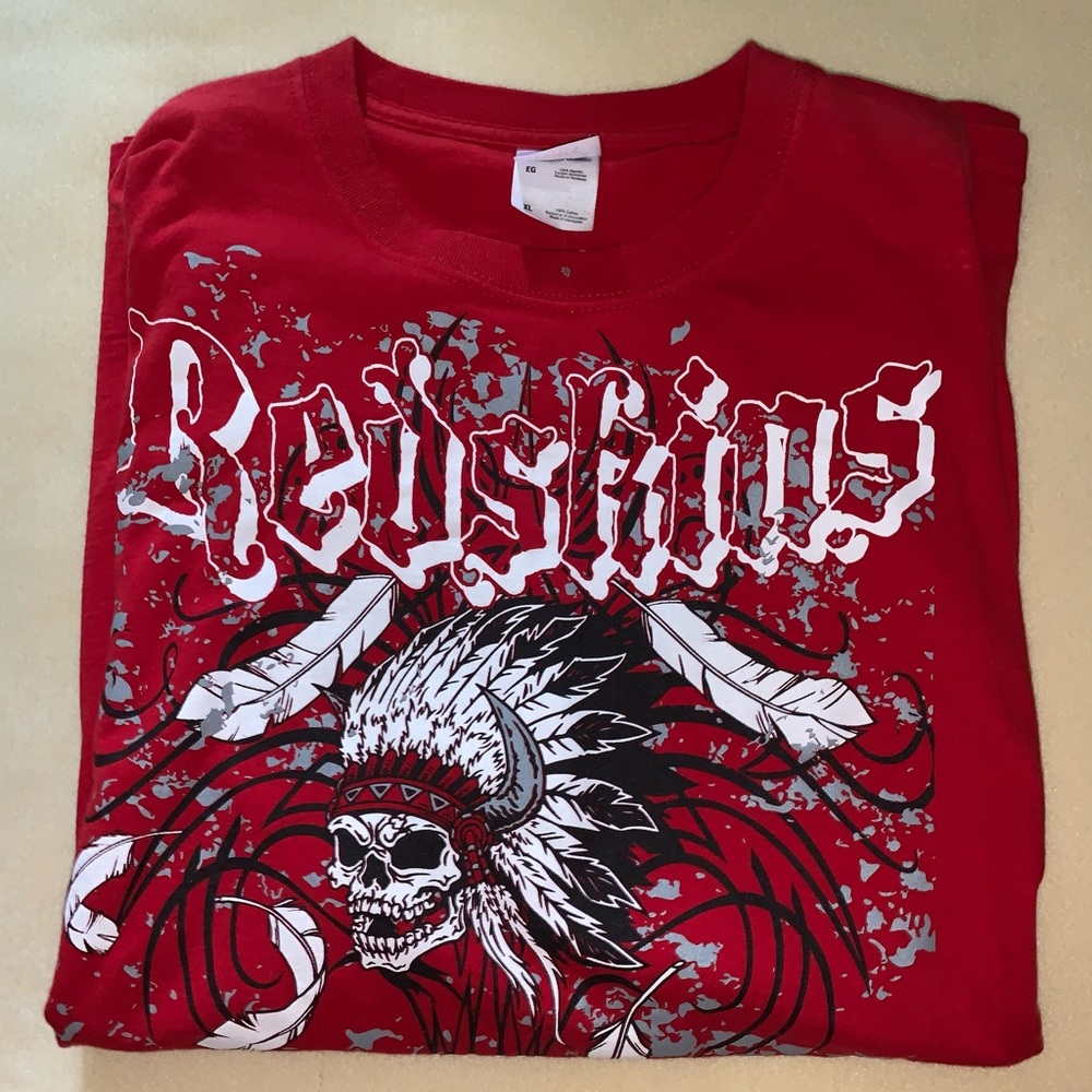 Redskins red men’s XL tshirt